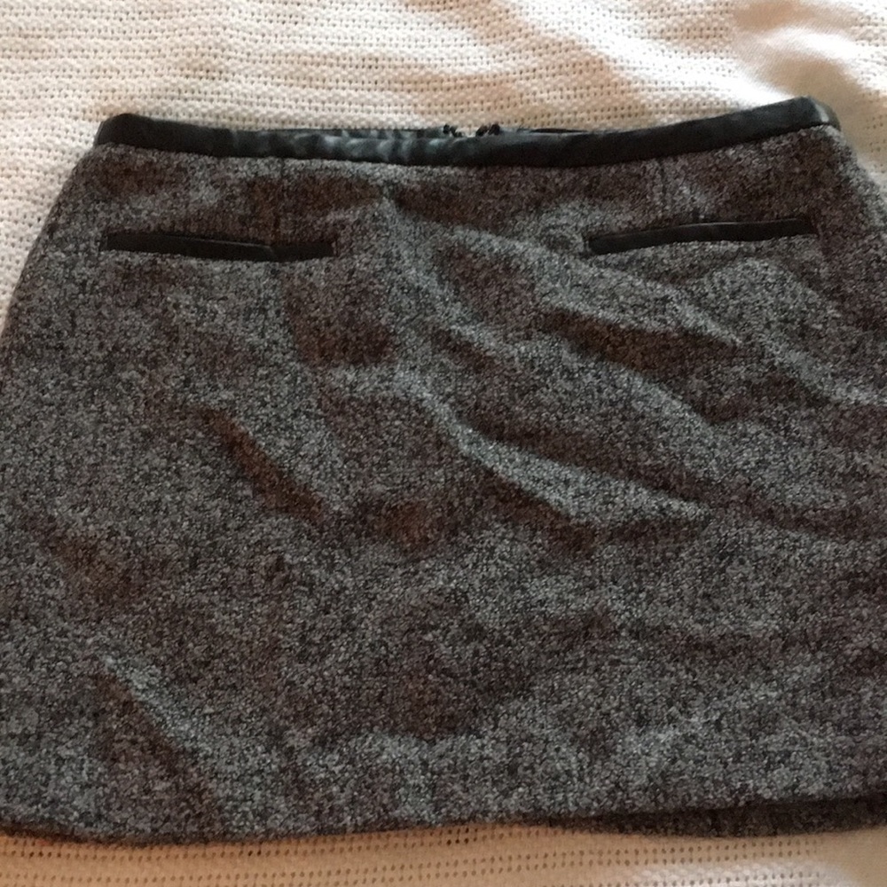 Grey mini skirt